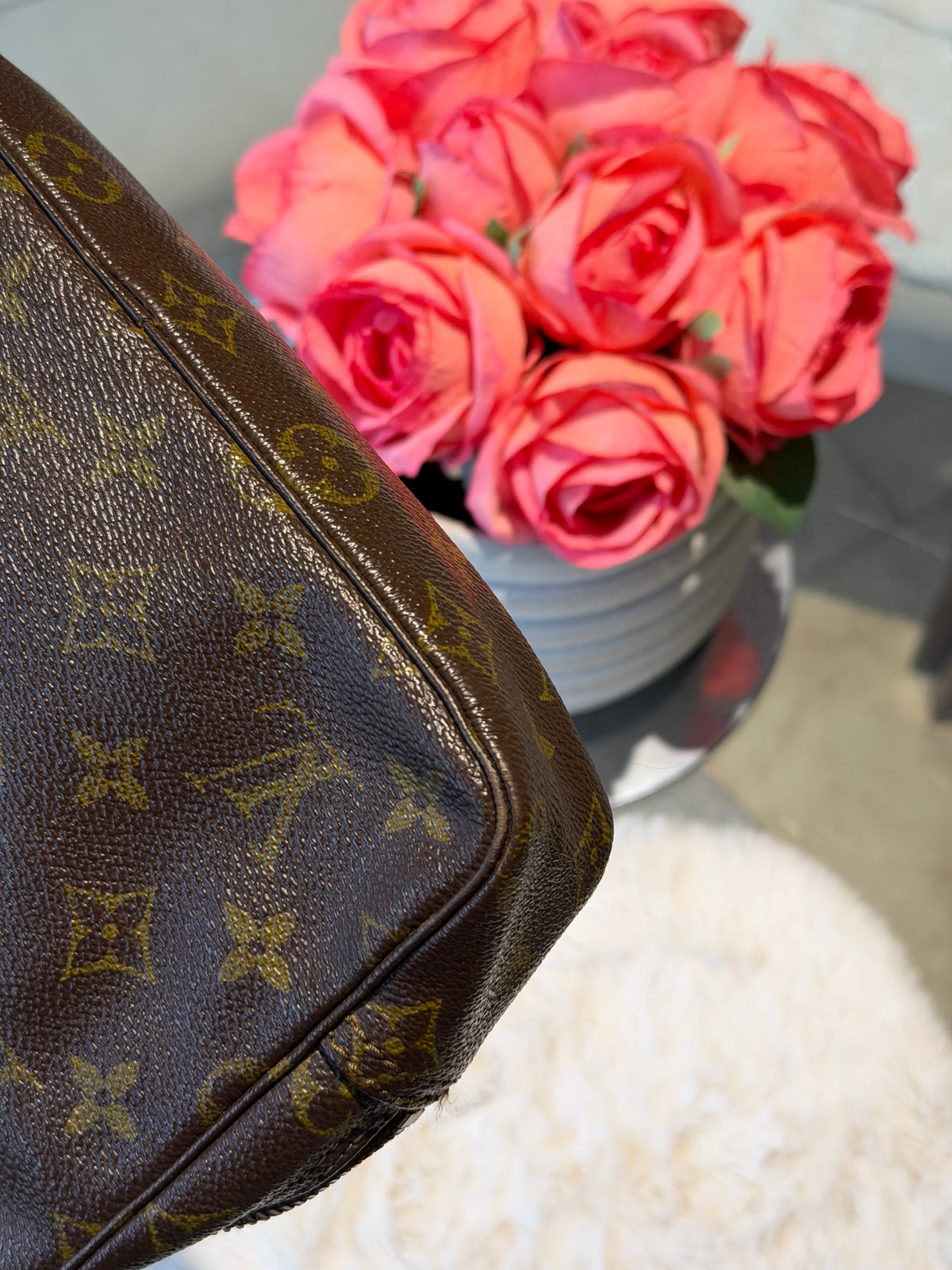 Louis Vuitton Trousse 23 in Monogram Canvas