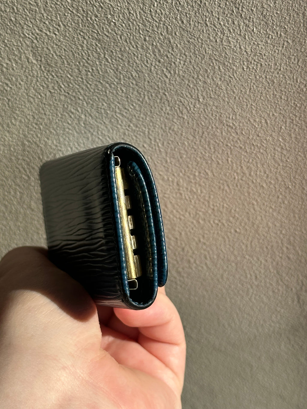 Louis Vuitton 4 Key Holder in Navy Blue Epi Leather