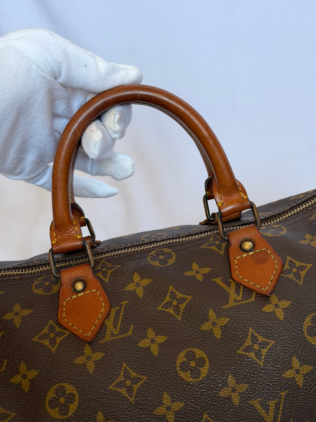Louis Vuitton Vintage Speedy 30 in Monogram Canvas