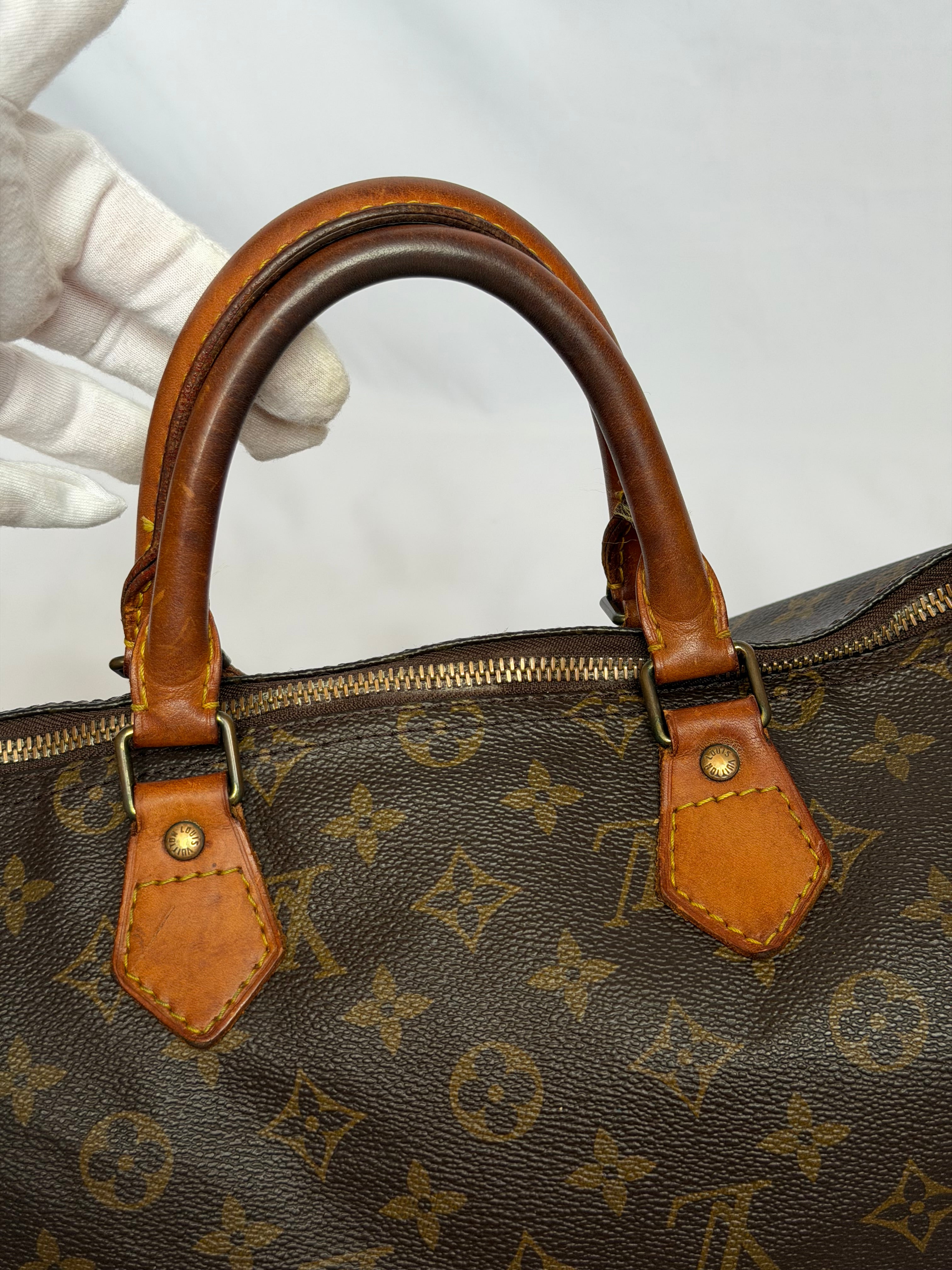 Louis Vuitton Speedy 35 in Monogram Canvas