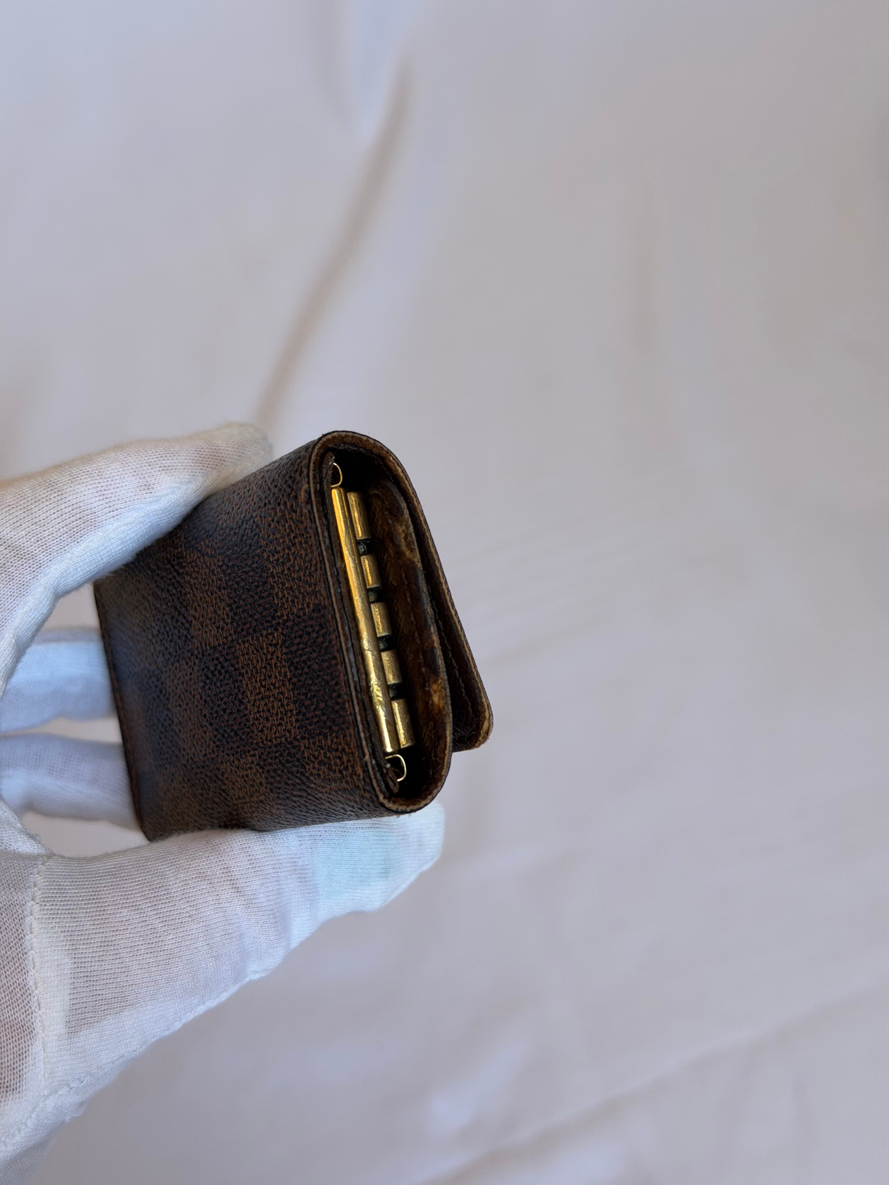 Louis Vuitton 4 Key Holder in Damier Ebene