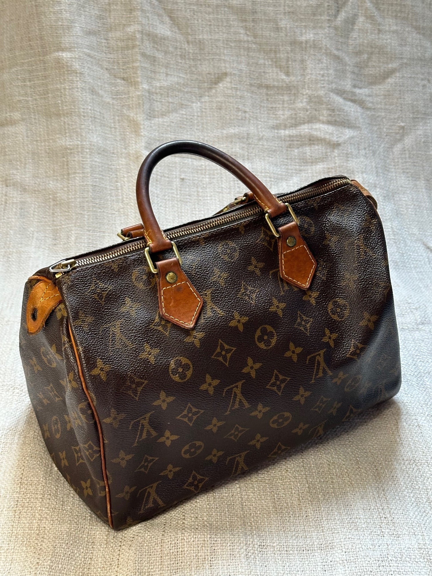 Louis Vuitton Speedy 30 in Monogram with Original Dust Bag