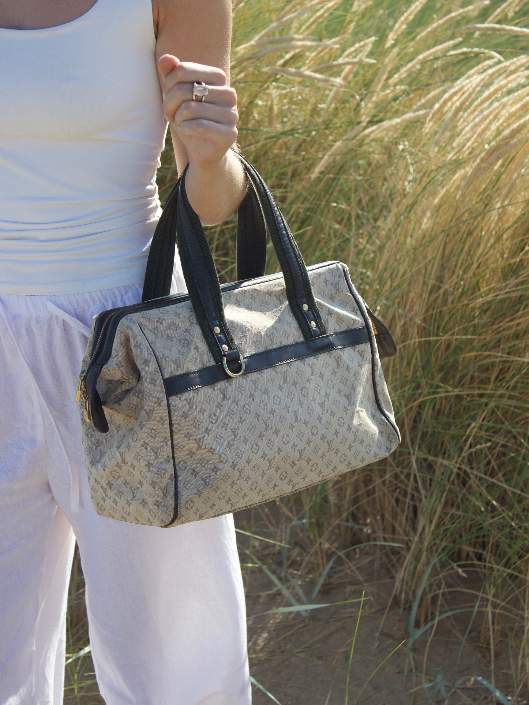 Louis Vuitton Josephine GM in Beige Canvas