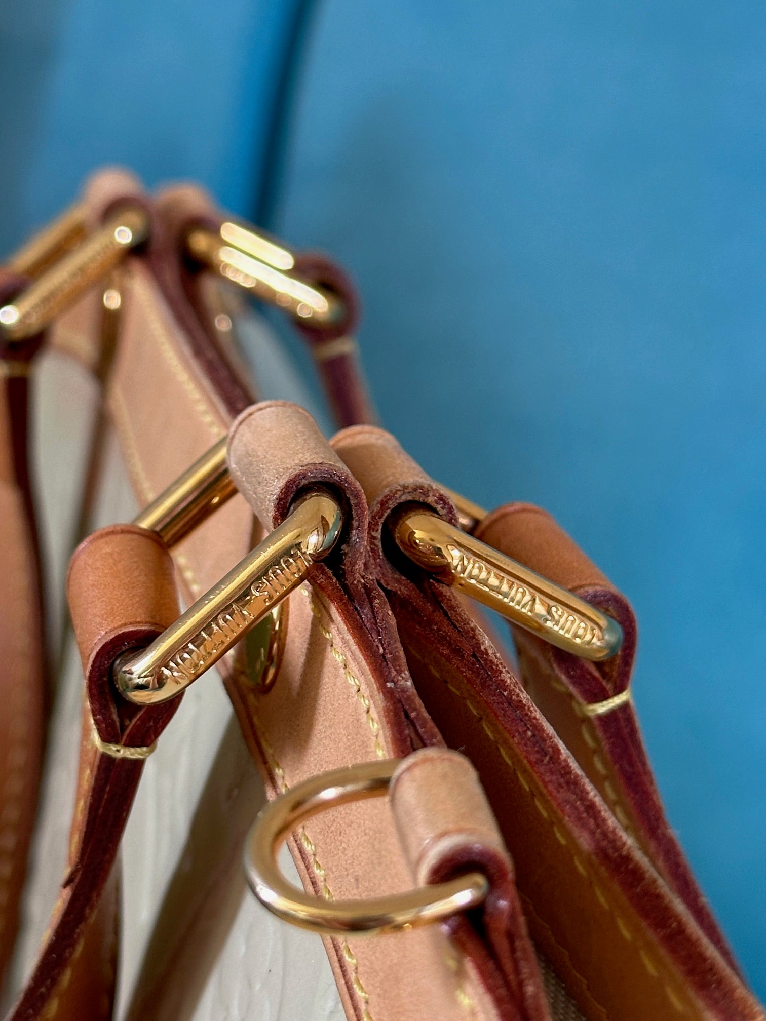 Louis Vuitton Brea MM in Cream Monogram Vernis Leather with Dust Bag and Long Strap