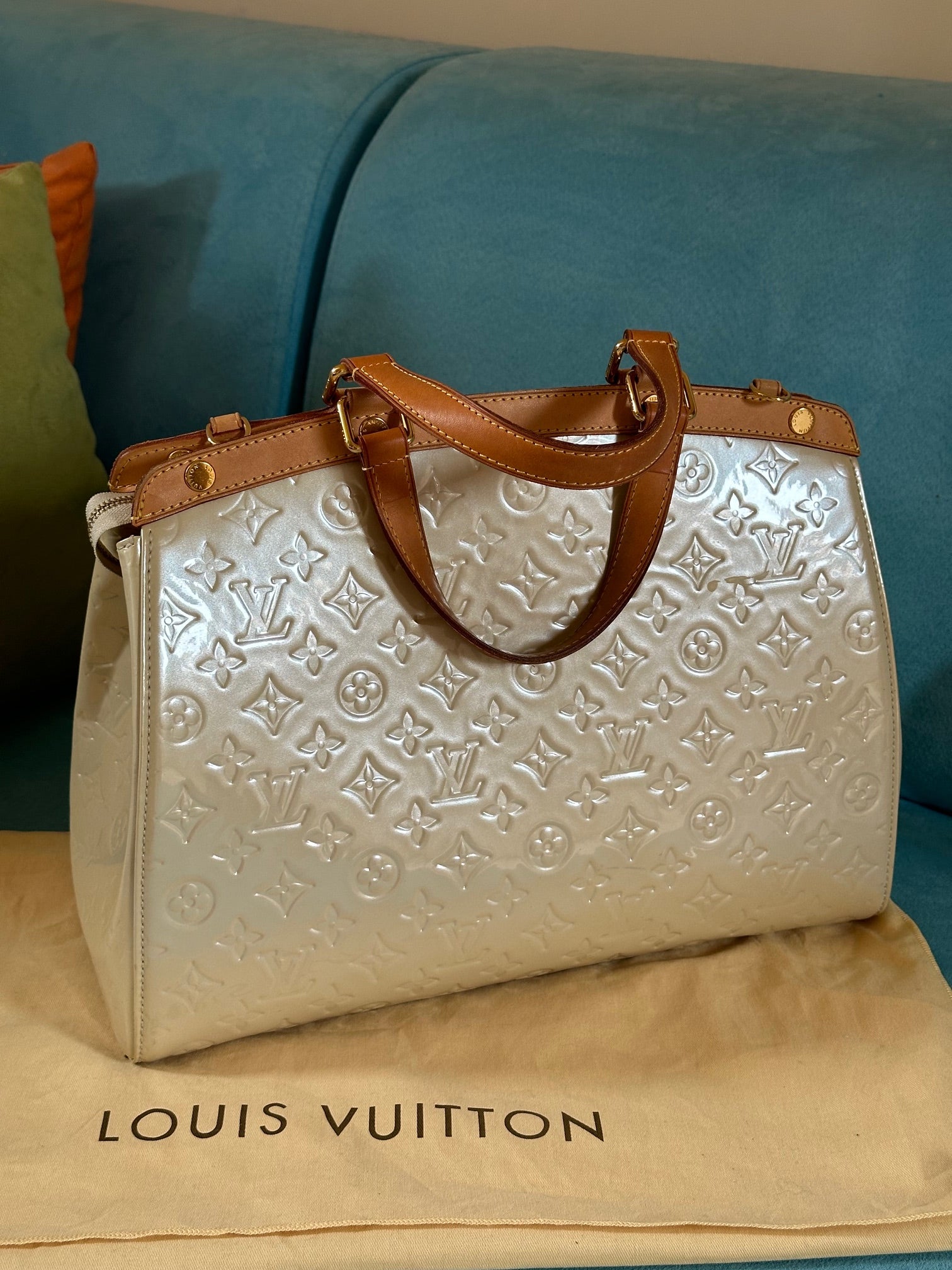 Louis Vuitton Brea MM in Cream Monogram Vernis Leather with Dust Bag and Long Strap