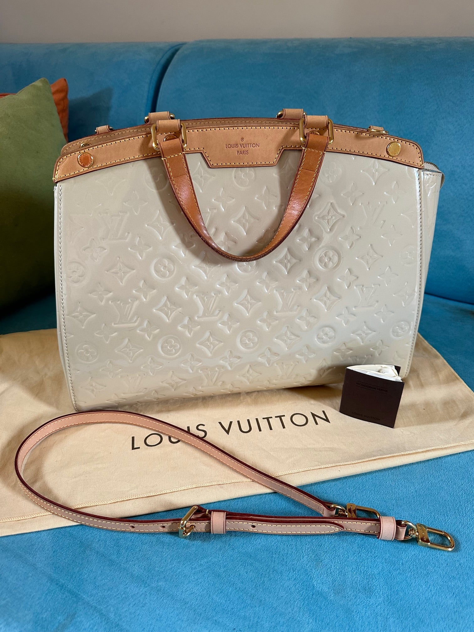 Louis Vuitton Brea MM in Cream Monogram Vernis Leather with Dust Bag and Long Strap