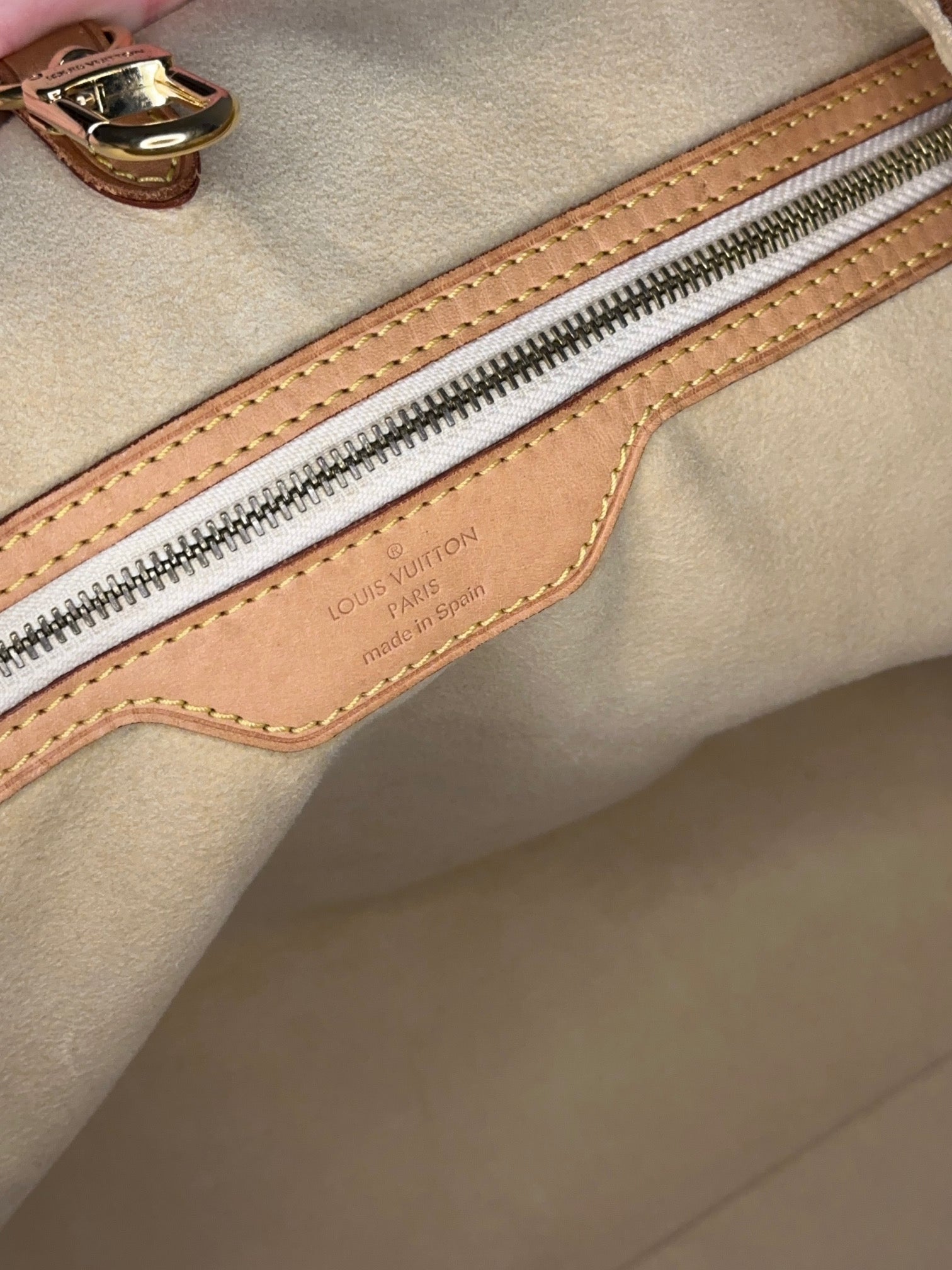 Louis Vuitton Hampstead MM in Damier Azur