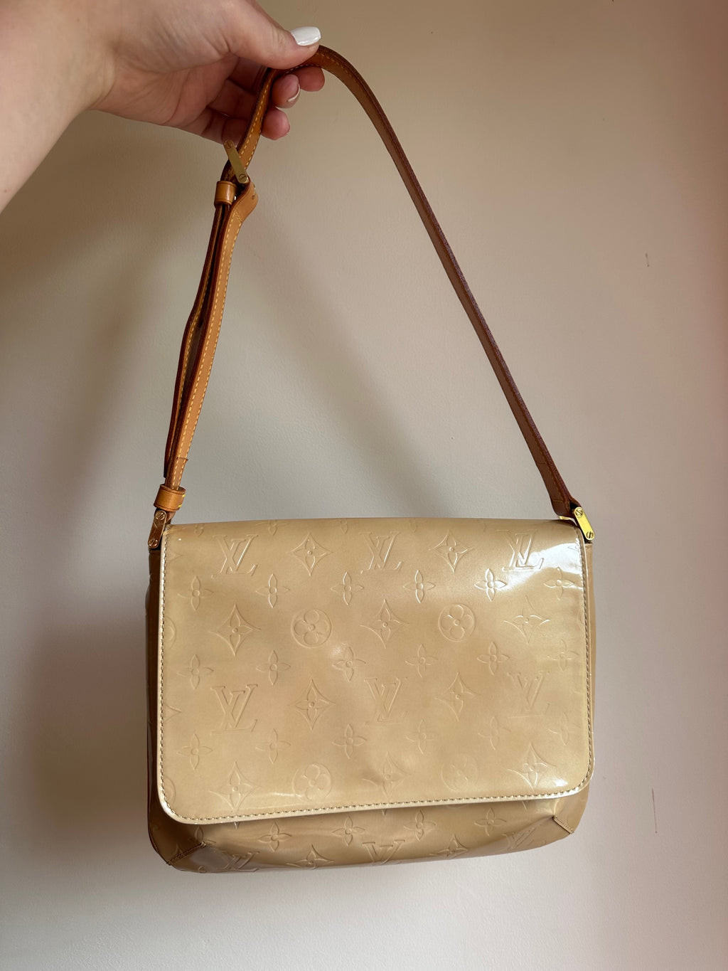 Louis Vuitton Thompson Street in Yellow Gold Vernis Leather