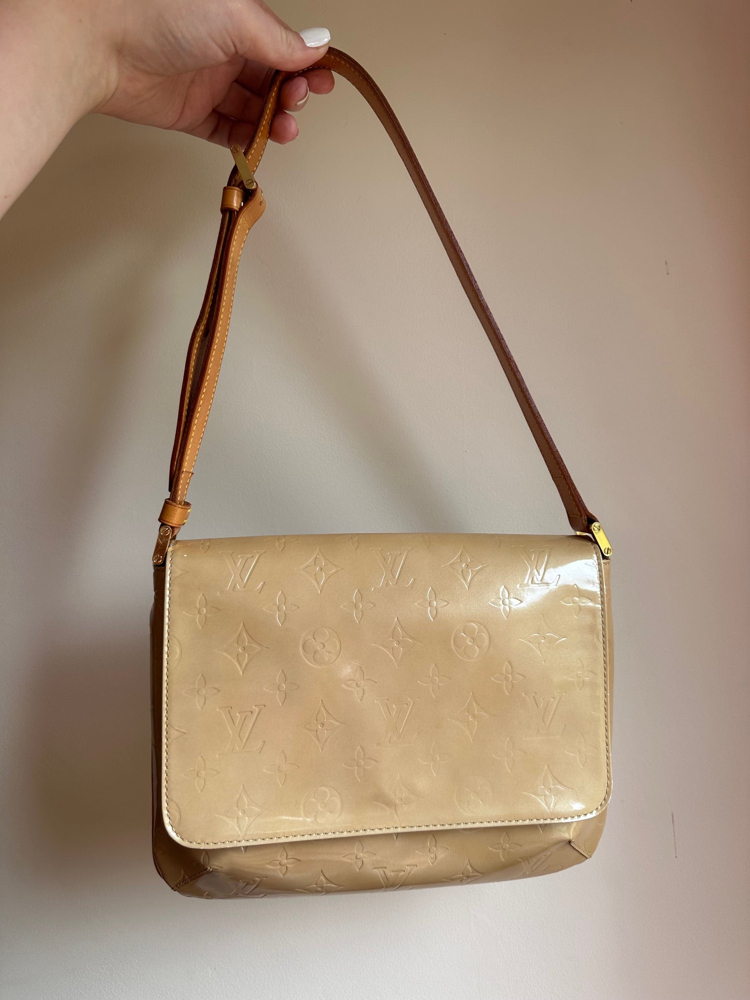 Louis Vuitton Thompson Street in Yellow Gold Vernis Leather