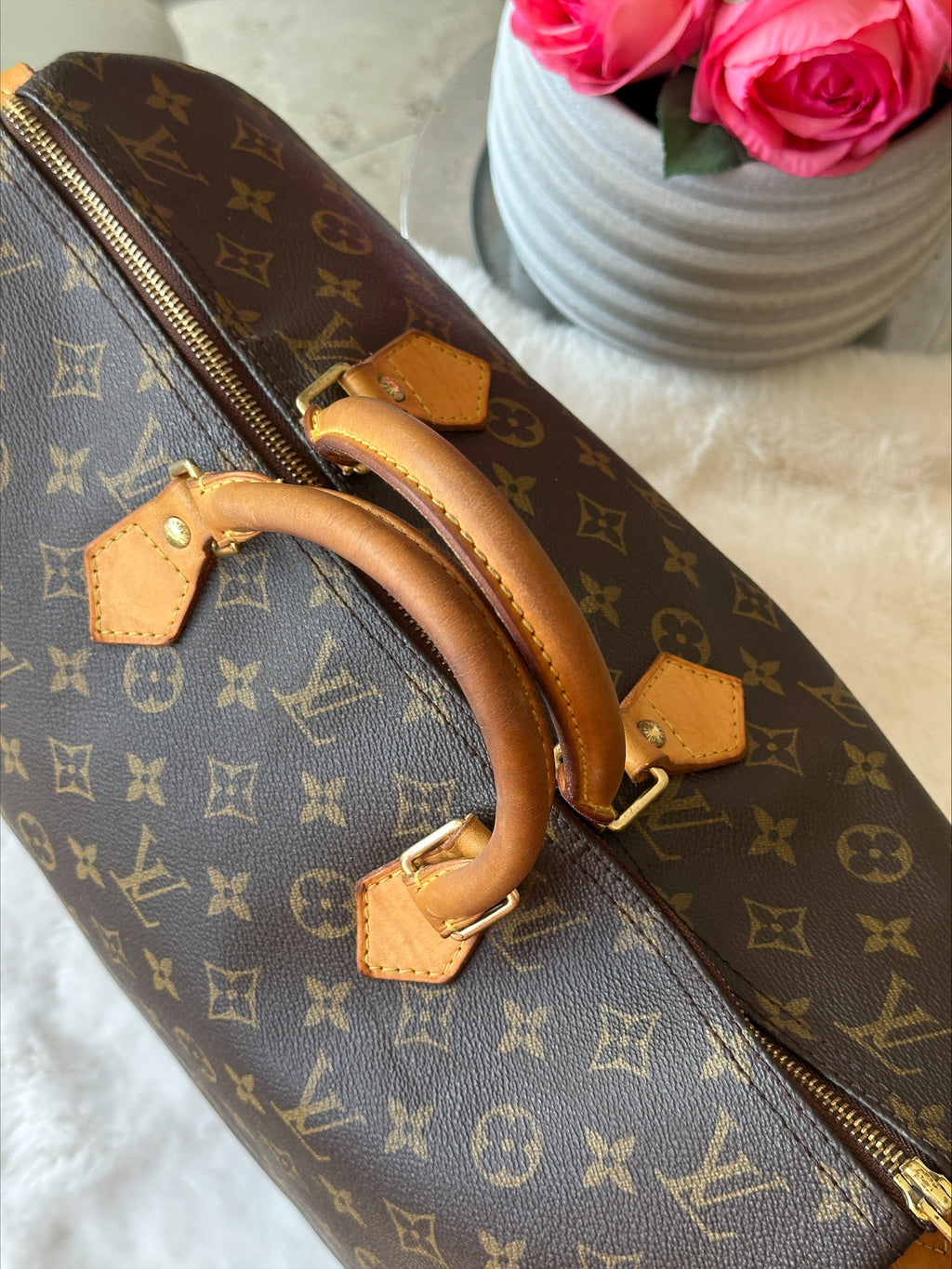 Louis Vuitton Speedy 40 in Monogram Canvas with Lock & Key