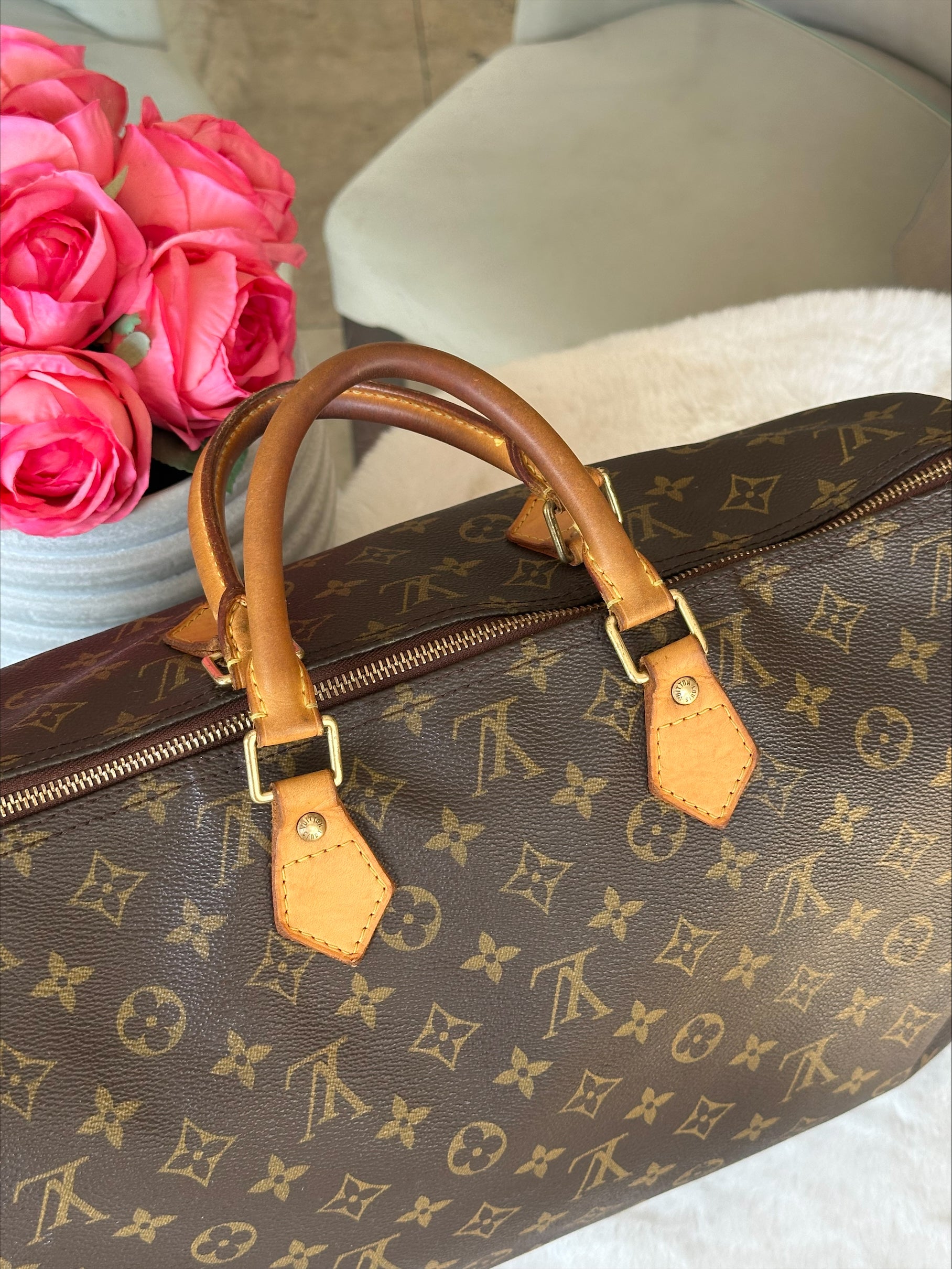 Louis Vuitton Speedy 40 in Monogram Canvas with Lock & Key