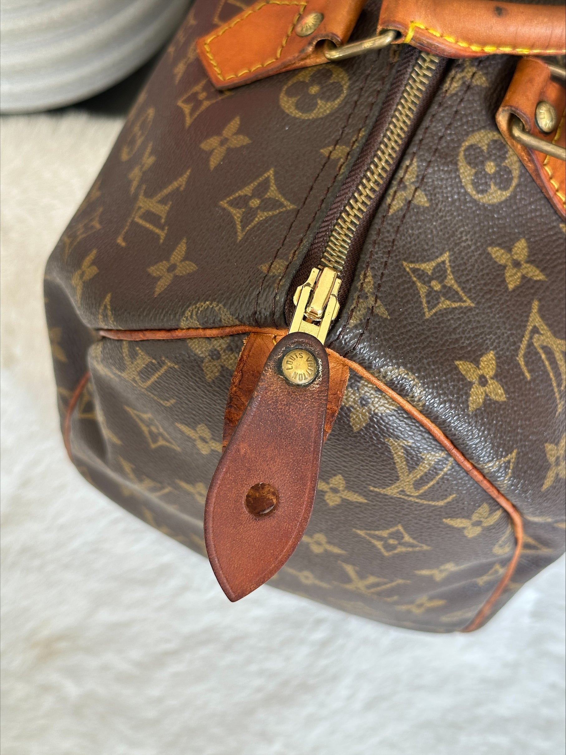 Louis Vuitton Vintage Speedy 30 in Monogram